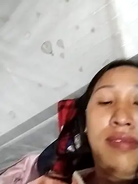 Snapshot of cute_love00 chatting on February 19, 11:56 pm cute love00 online show from February 19, 11:56 pm