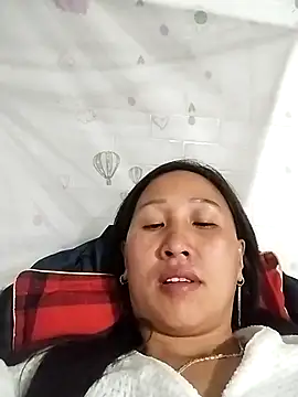 Snapshot of cute_love00 chatting on February 22, 2:08 pm cute love00 online show from February 22, 2:08 pm