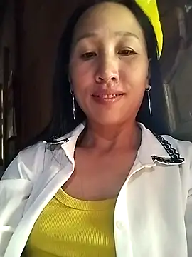 Snapshot of cute_love00 chatting on October 28, 5:50 am cute love00 online show from October 28, 5:50 am