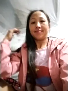 Snapshot of cute_love00 chatting on October 26, 10:43 pm cute love00 online show from October 26, 10:43 pm