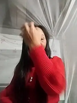 Snapshot of cute_love00 chatting on November 12, 8:45 pm cute love00 online show from November 12, 8:45 pm