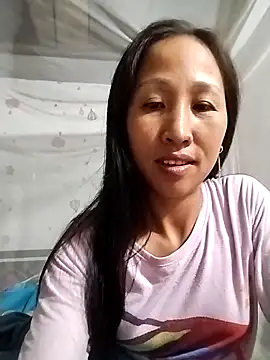 Snapshot of cute_love00 chatting on October 31, 6:54 am cute love00 online show from October 31, 6:54 am