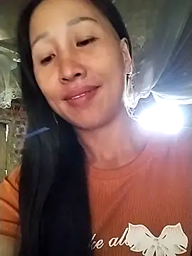 Snapshot of cute_love00 chatting on October 26, 3:29 am cute love00 online show from October 26, 3:29 am