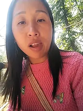 Snapshot of cute_love00 chatting on January 18, 9:13 am cute love00 online show from January 18, 9:13 am