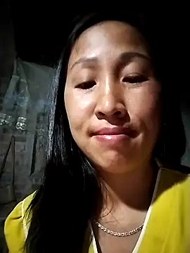 Snapshot of cute_love00 chatting on February 23, 10:43 pm cute love00 online show from February 23, 10:43 pm