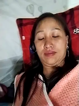 Snapshot of cute_love00 chatting on February 26, 9:48 pm cute love00 online show from February 26, 9:48 pm