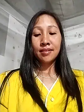 Snapshot of cute_love00 chatting on February 12, 11:10 am cute love00 online show from February 12, 11:10 am