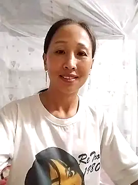 Snapshot of cute_love00 chatting on September 17, 11:18 pm cute love00 online show from September 17, 11:18 pm