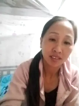 Snapshot of cute_love00 chatting on October 23, 1:10 pm cute love00 online show from October 23, 1:10 pm