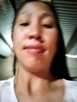 Snapshot of cute_love00 chatting on November 12, 3:32 am cute love00 online show from November 12, 3:32 am