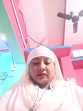 Snapshot of Apkisona8 chatting on November 8, 8:07 am Apkisona8 online show from November 8, 8:07 am