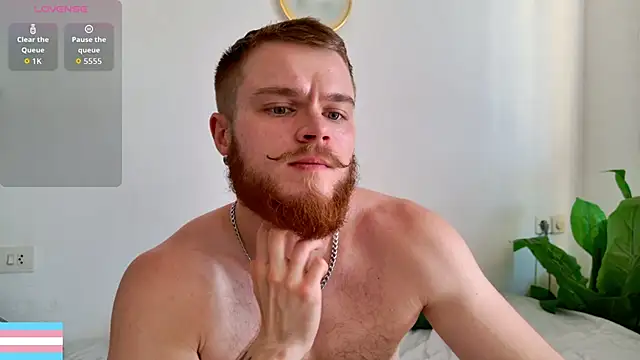 Snapshot of VictorTransMan chatting on June 14, 9:32 am VictorTransMan online show from June 14, 9:32 am