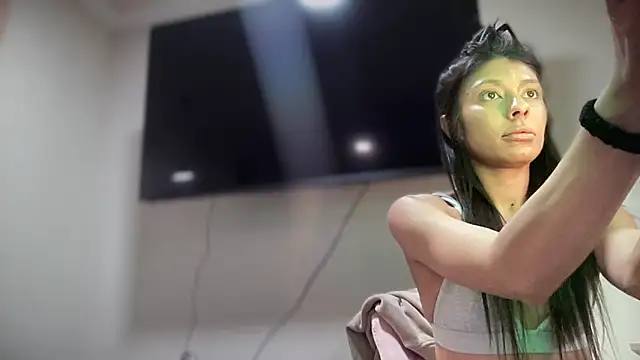 bbgurlnickii online show from February 4, 6:52 am