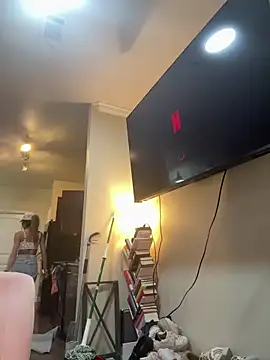 bbgurlnickii online show from March 12, 1:33 am