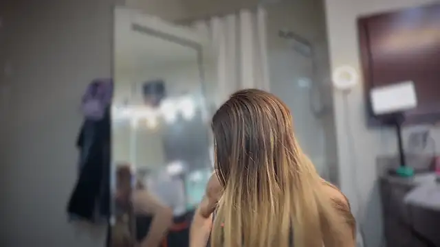 bbgurlnickii online show from March 13, 1:16 pm