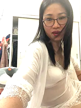 Snapshot of Vitamin_sexy chatting on October 1, 1:37 pm Vitamin sexy online show from October 1, 1:37 pm