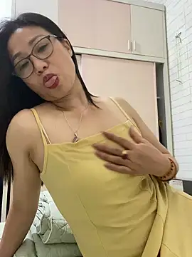 Snapshot of Vitamin_sexy chatting on October 8, 1:56 pm Vitamin sexy online show from October 8, 1:56 pm
