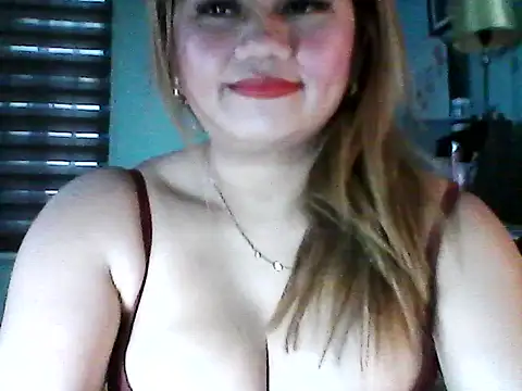 Snapshot of Miss_Heart chatting on October 6, 6:25 am Miss Heart online show from October 6, 6:25 am