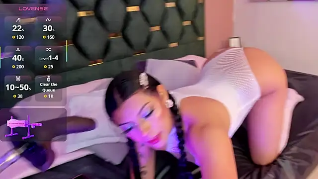 Micki   online show from October 24, 11:42 am