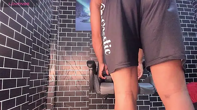 Snapshot of rivaldo_ramos chatting on December 18, 11:30 pm rivaldo ramos online show from December 18, 11:30 pm