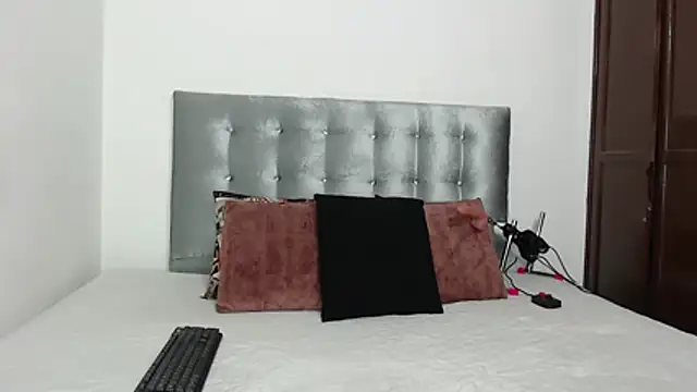 DaiishaWolf online show from February 14, 9:53 am