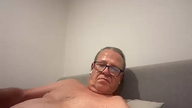 MaxFapper123 online show from May 30, 1:17 pm