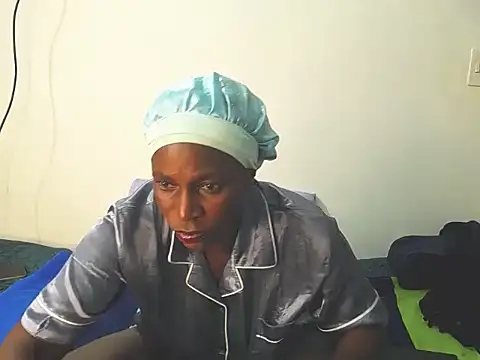 Snapshot of MatureGoddess_ chatting on May 17, 7:36 pm MatureGoddess online show from May 17, 7:36 pm