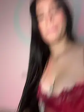 Snapshot of giasteele chatting on December 19, 1:31 am giasteele online show from December 19, 1:31 am