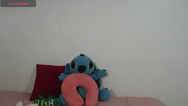 Snapshot of Allison_19__ chatting on October 15, 9:06 am Allison 19 online show from October 15, 9:06 am