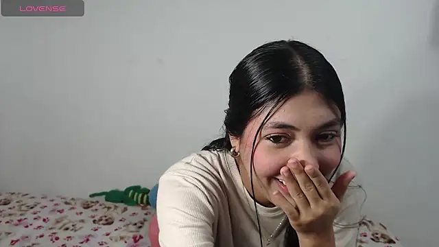 Snapshot of Allison_19__ chatting on September 25, 7:36 am Allison 19 online show from September 25, 7:36 am