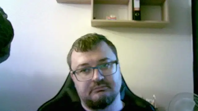 SirAbuser online show from December 4, 8:24 am