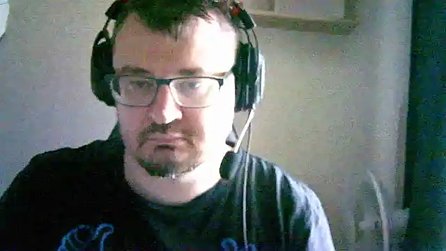 Snapshot of SirAbuser chatting on September 18, 5:43 am SirAbuser online show from September 18, 5:43 am