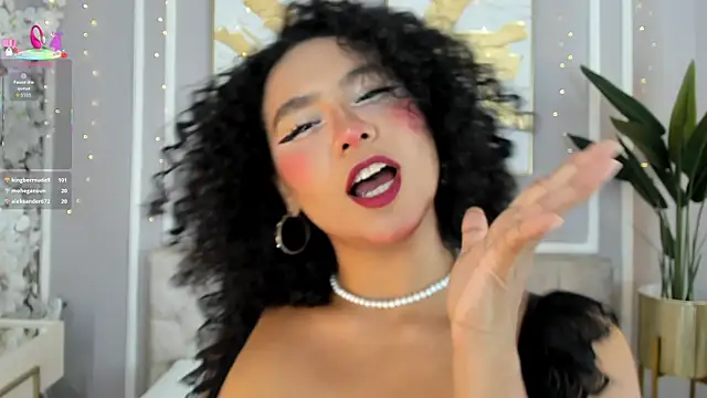 ellette   online show from November 28, 7:14 pm