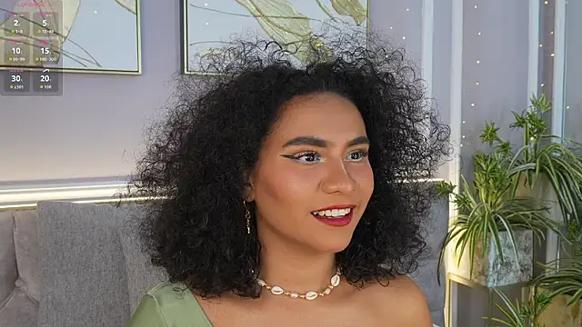 ellette   online show from February 13, 7:25 pm