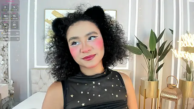 ellette   online show from November 17, 7:29 pm