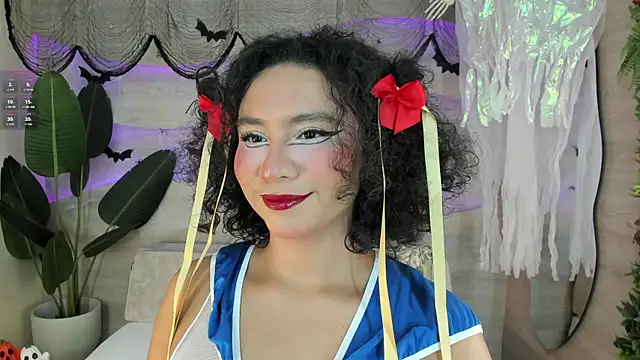 ellette   online show from October 30, 5:32 pm