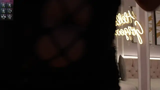 ellette   online show from April 17, 7:38 pm