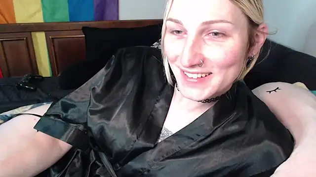 AthenaAphrodisia online show from April 23, 8:43 pm