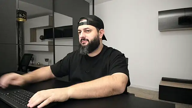 DravenPeak online show from December 17, 3:06 pm