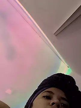 butterfly777  online show from March 12, 10:19 am