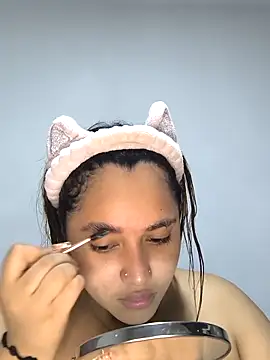 Snapshot of butterfly777_ chatting on October 28, 12:11 am butterfly777 online show from October 28, 12:11 am