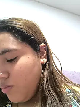 Snapshot of butterfly777_ chatting on November 17, 11:03 am butterfly777 online show from November 17, 11:03 am