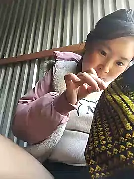 Snapshot of vivi_cute chatting on October 9, 7:53 am vivi cute online show from October 9, 7:53 am