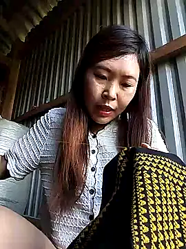 Snapshot of vivi_cute chatting on September 20, 2:16 am vivi cute online show from September 20, 2:16 am