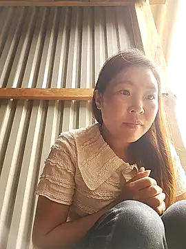 Snapshot of vivi_cute chatting on October 6, 3:08 am vivi cute online show from October 6, 3:08 am