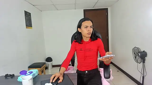 Aisha hotts777 online show from February 13, 3:39 am