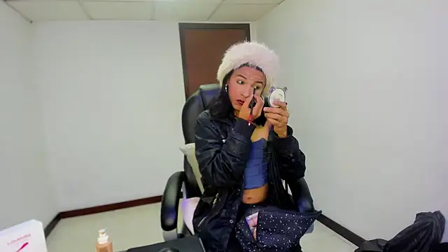 Aisha hotts777 online show from March 4, 4:09 am