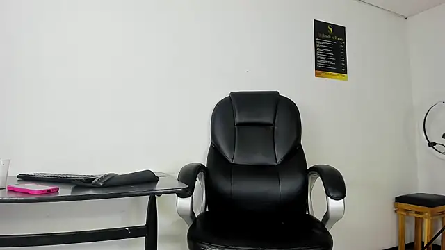 Snapshot of Aisha_hotts777 chatting on November 29, 3:50 am Aisha hotts777 online show from November 29, 3:50 am