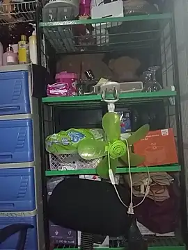 Snapshot of oceanlover23 chatting on November 15, 9:41 pm oceanlover23 online show from November 15, 9:41 pm