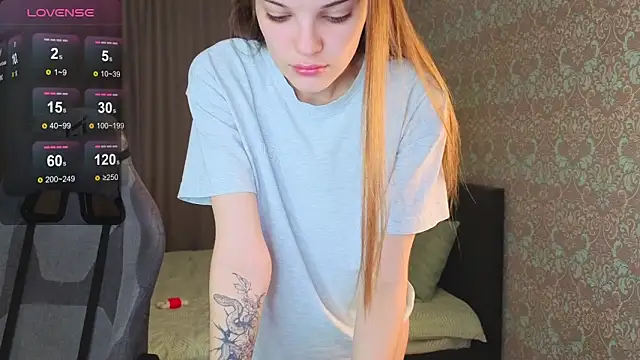 Snapshot of magic_shy_ chatting on October 24, 1:26 am magic shy online show from October 24, 1:26 am